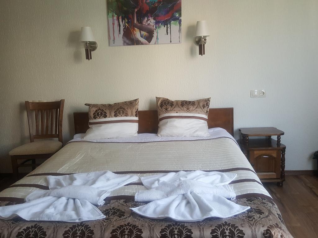 סמוליאן Guesthouse Nefertiti מראה חיצוני תמונה