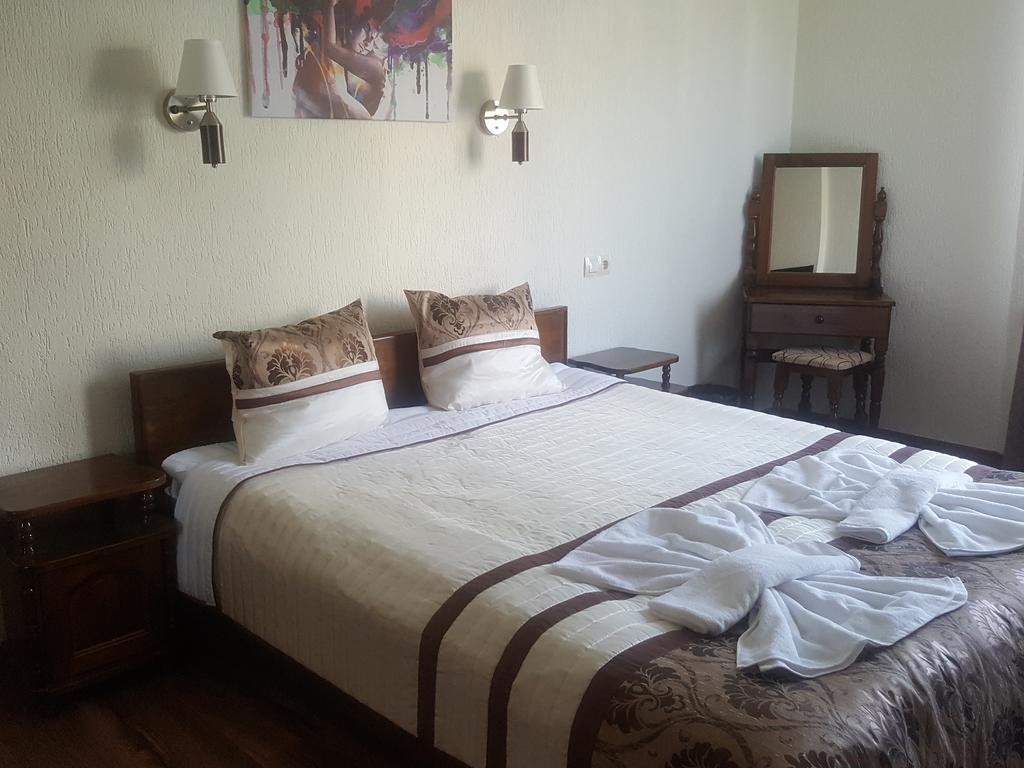 סמוליאן Guesthouse Nefertiti מראה חיצוני תמונה