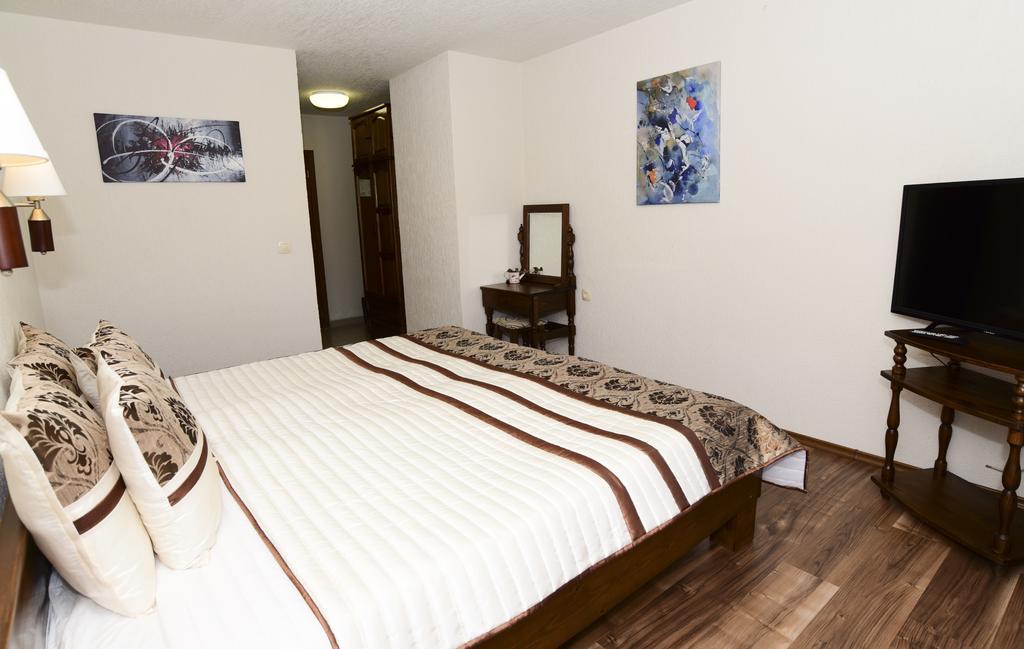 סמוליאן Guesthouse Nefertiti מראה חיצוני תמונה