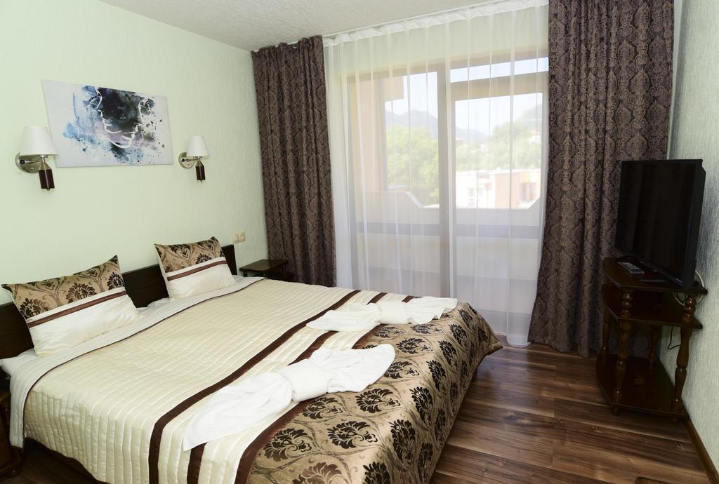 סמוליאן Guesthouse Nefertiti מראה חיצוני תמונה