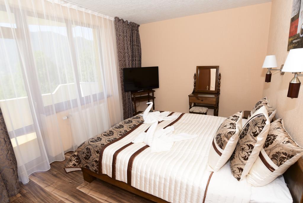 סמוליאן Guesthouse Nefertiti מראה חיצוני תמונה