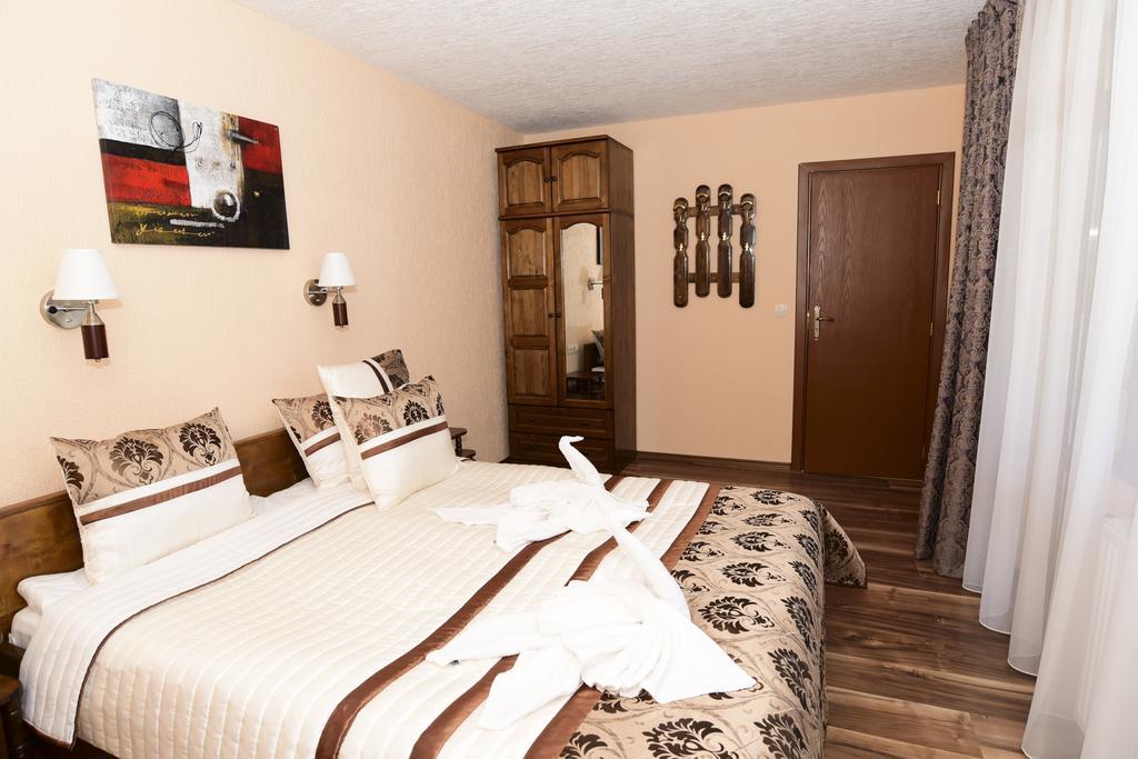 סמוליאן Guesthouse Nefertiti מראה חיצוני תמונה